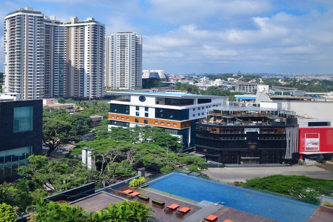 Sheraton Grand Bangalore Hotel At Brigade Gateway Exterior foto